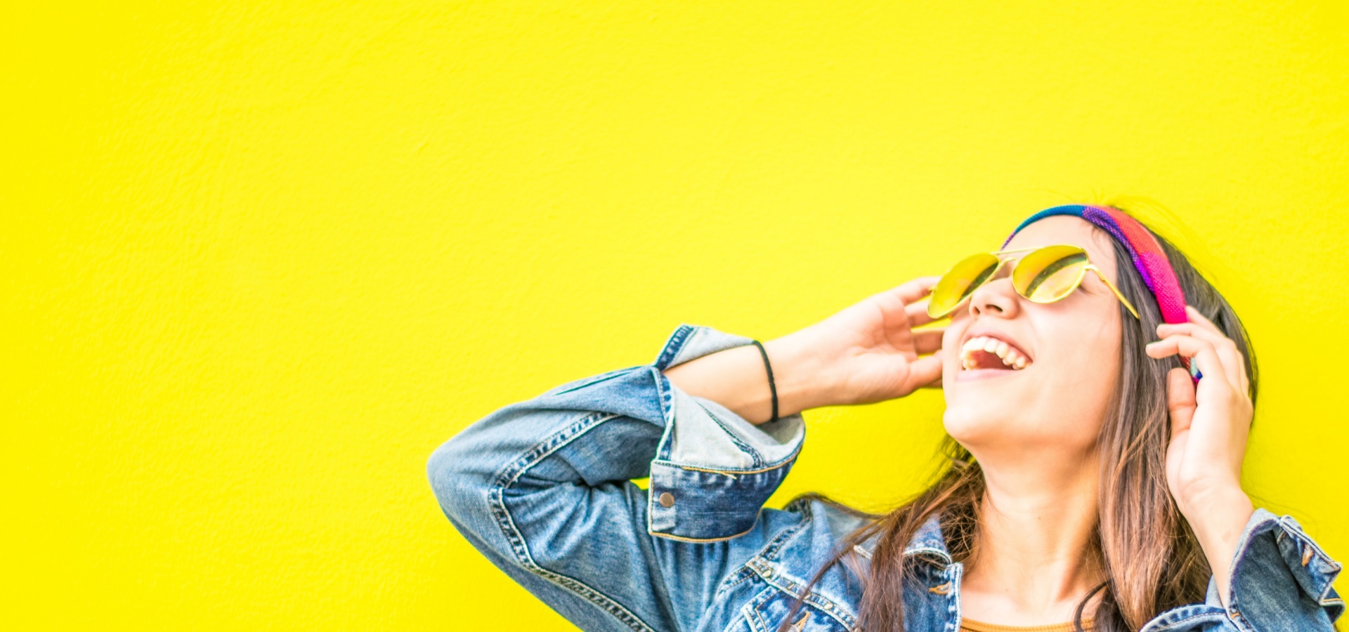 Girl with sunglasses.